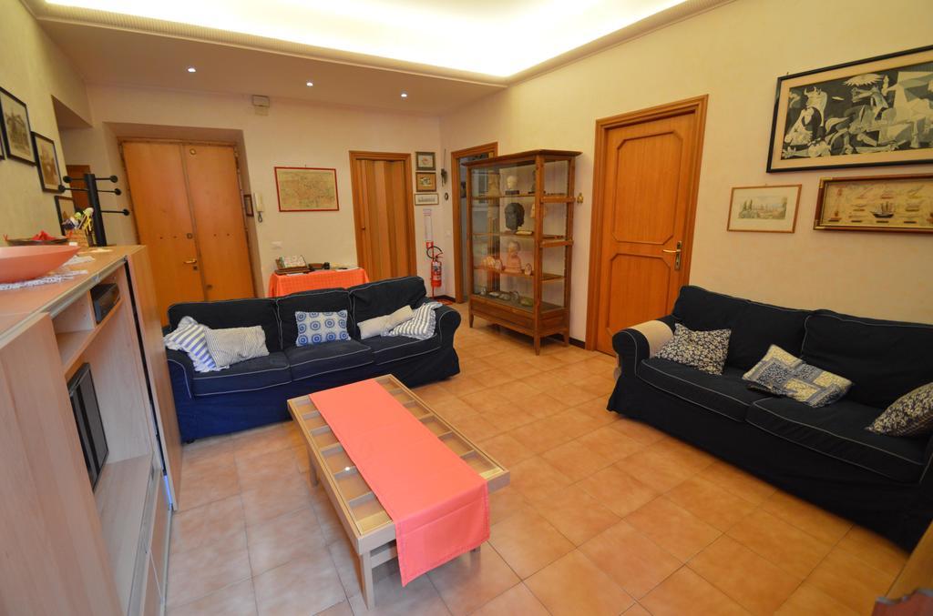 Casa Vacanze Zio Gionni โรม ภายนอก รูปภาพ