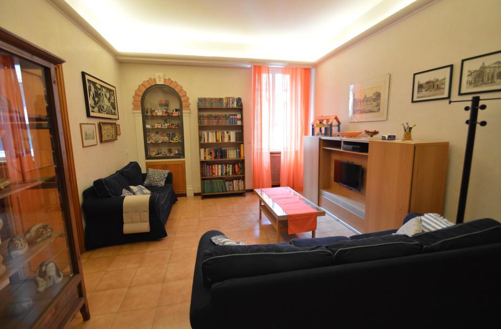 Casa Vacanze Zio Gionni โรม ภายนอก รูปภาพ