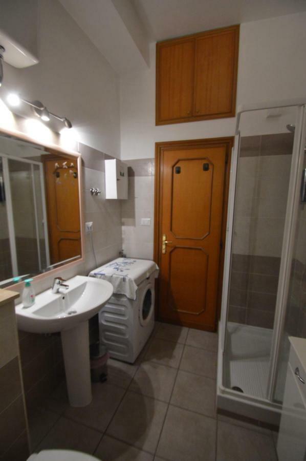 Casa Vacanze Zio Gionni โรม ภายนอก รูปภาพ